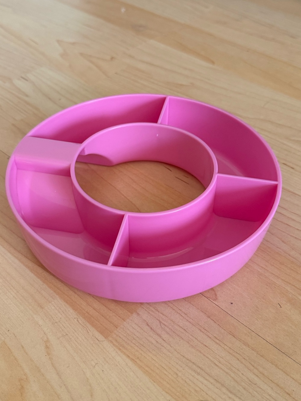 Circular Sectioned water bottle Tray - pink